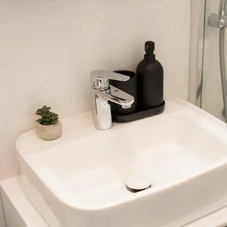 High White 2 New Belgrad