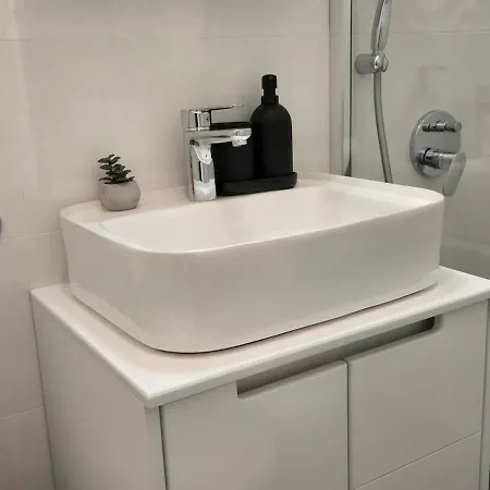 아파트 High White 2 New *