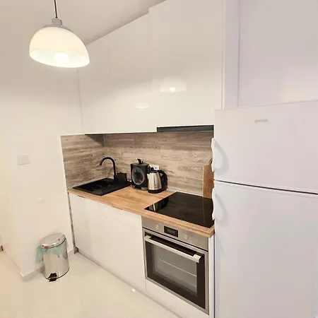 High White 2 New Apartament Belgrad